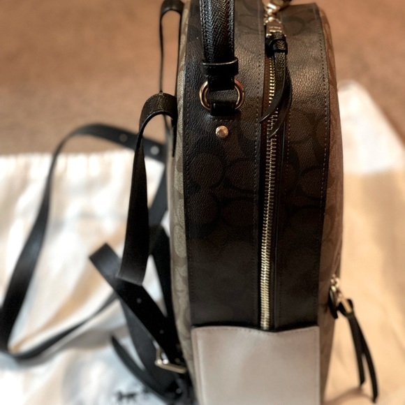 Coach Backpack - Picture 4 of 5